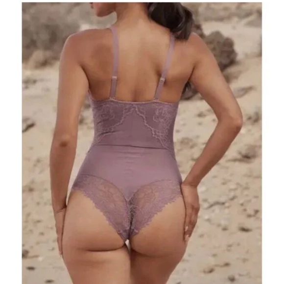Pinsy Sz XL Smoothing Lace Shapewear Bodysuit Lilac New NWOT - Picture 2 of 5